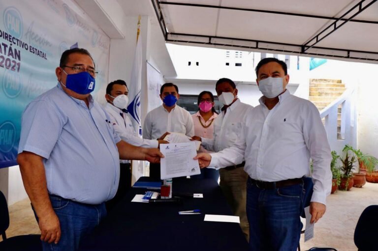 LIBORIO VIDAL OFICILIZA SU PRECANDIDATURA POR EL PAN PARA EL DISTRITO 1