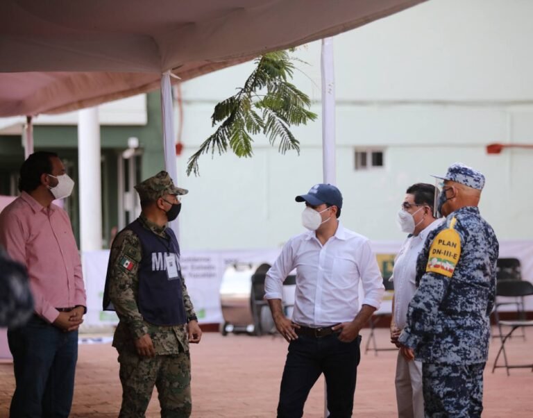 “LA ÚNICA FORMA DE ACABAR CON LA PANDEMIA ES VACUNARNOS”: MAURICIO VILA DOSAL