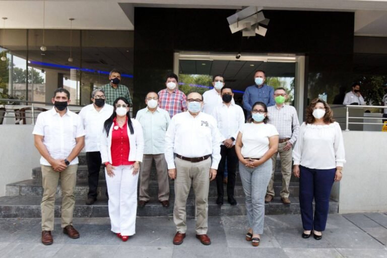EL TALENTO DE LOS PROFESIONISTAS YUCATECOS ES INDISPENSABLE PARA EL DESARROLLO DE MÉRIDA: MARÍN