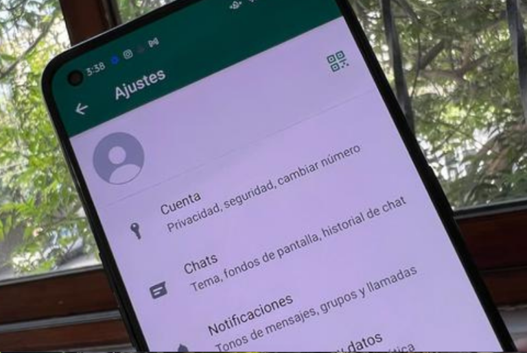 WhatsApp: cómo poner tu nombre en blanco