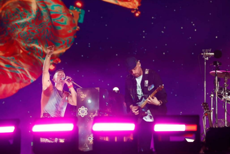Coldplay sorprende con ‘Amor Eterno’, de Juan Gabriel, durante primer concierto en la CDMX