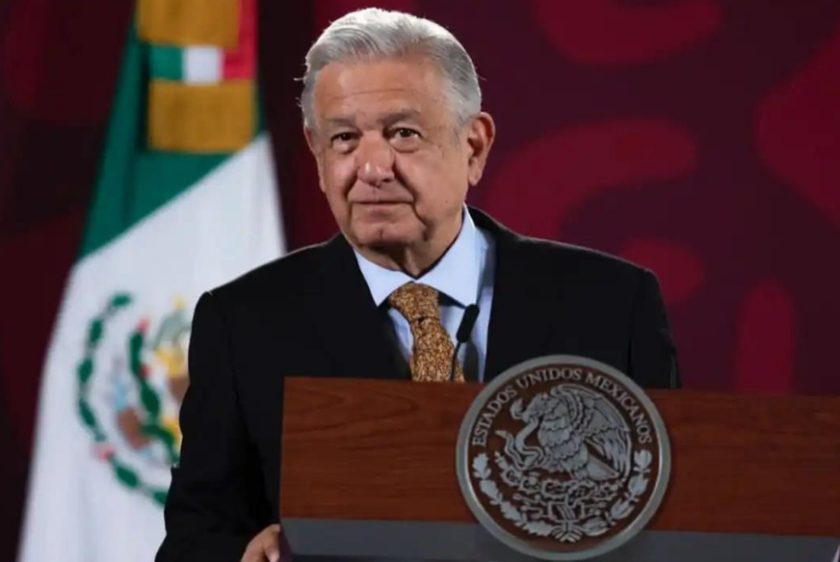 AMLO defiende a youtubers de la mañanera “tratados como paleros”